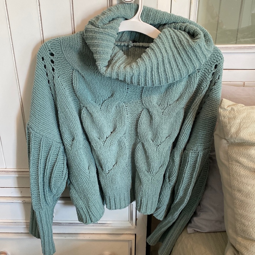 Turquoise sweater - Picture 2 of 5